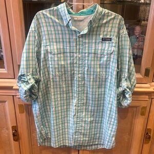Columbia Men's Aqua Checkered Button Down Shirt